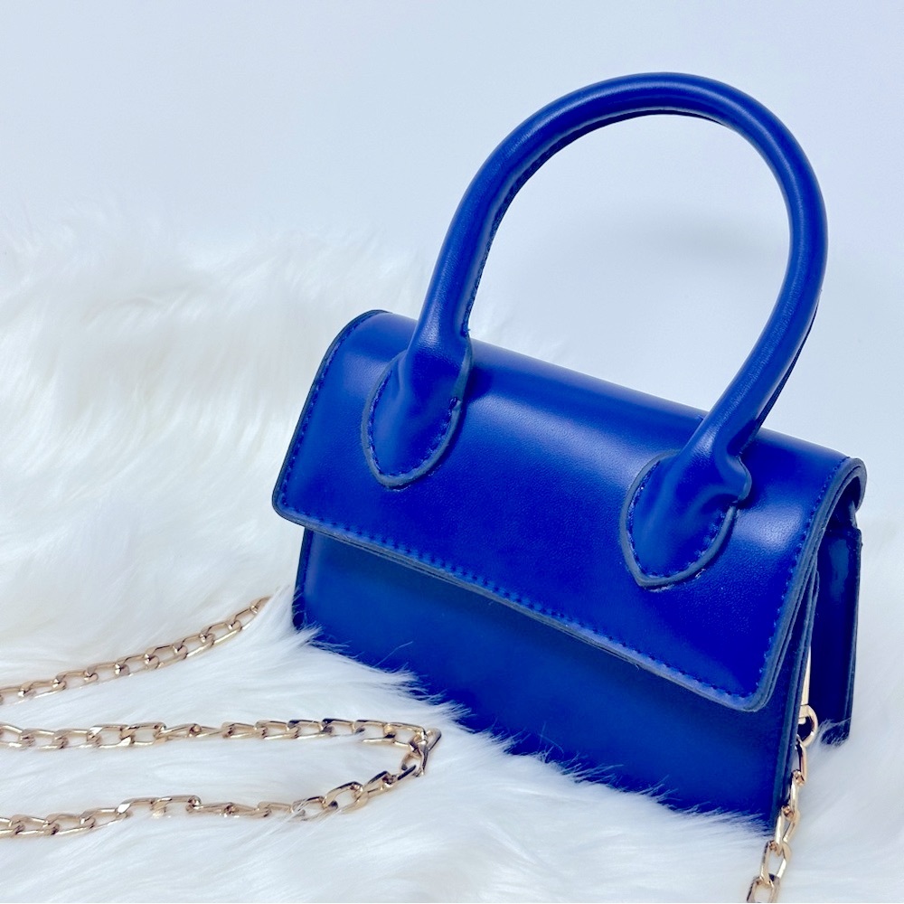 Elegant Blue Mini Bag With A Chain Strap
